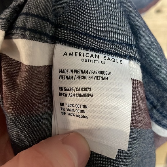 American Eagle size XXL blue,red, white strip long sleeve button down shirt - Picture 6 of 8
